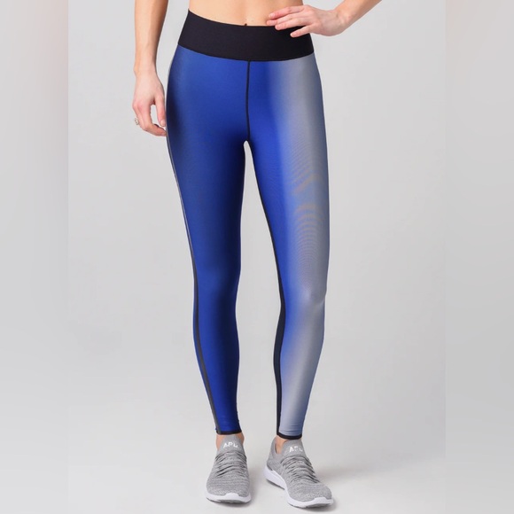 Ultracor Women’s Ultra High Stratus Leggings, Sculpting, Slimming, Medium M - Picture 1 of 9